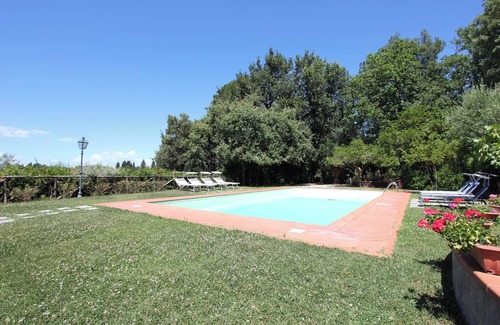 Scandicci Villa | Villa Poggio La Leona with pool near Florence