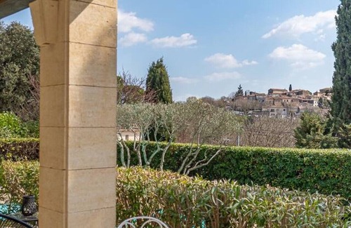 Montferrier-sur-Lez Villa | Villa & pool walking distance to the village