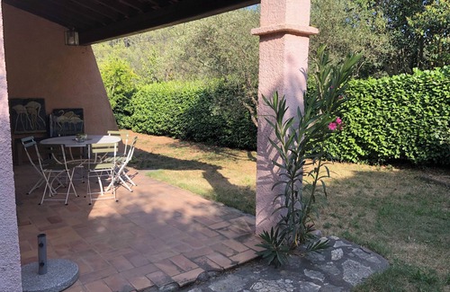 Belgentier House | Villa Provençale au Calme Entourée de Verdure, Animaux de Compagnie Acceptés !