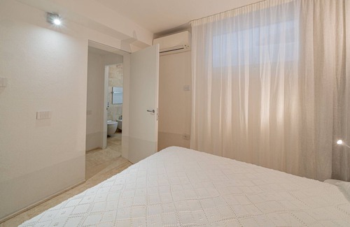 Puntaldia Apartment | Villa Puntaldia White