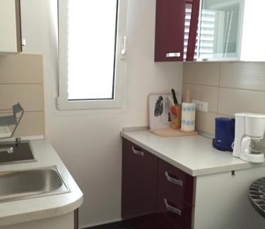Supetar Apartment | Villa Radoš - 4 Sterne, 3 Apartments für maximal 18 Gäste