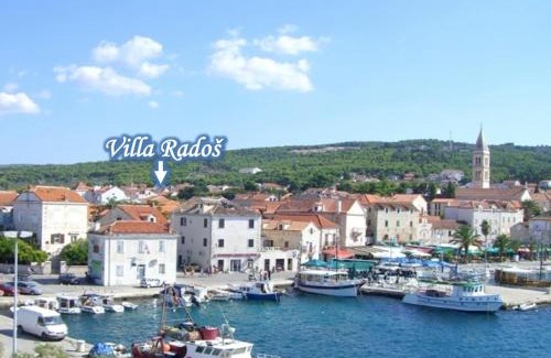 Supetar Apartment | Villa Radoš - 4 Sterne, 3 Apartments für maximal 18 Gäste