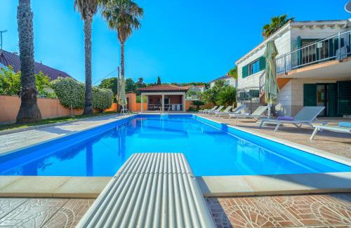 Sumartin Villa | Villa Rasotica Relaxing Villa with Heated Pool, Perfect for Families