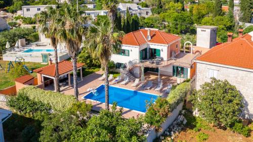 Sumartin Villa | Villa Rasotica Relaxing Villa with Heated Pool, Perfect for Families