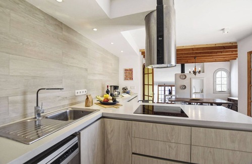 Provensals Villa | Villa 'Ratjada' with Sea View, Wi-Fi and Air Conditioning