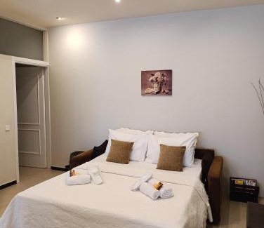 Petrothalassa House | Villa Red Porto Cheli