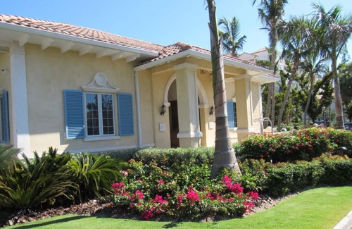 Grace Bay Condo | Villa Renaissance Unit 501 1BR Pool/Garden