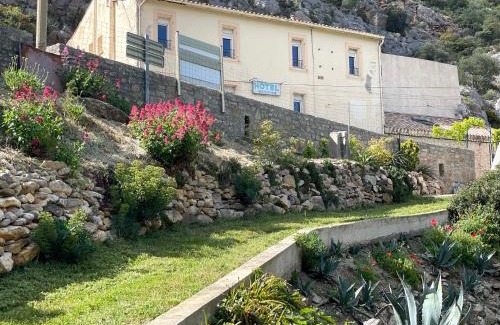 Villeseque-des-Corbieres Apartment | Villa Ripaud Chambre d'Hôte
