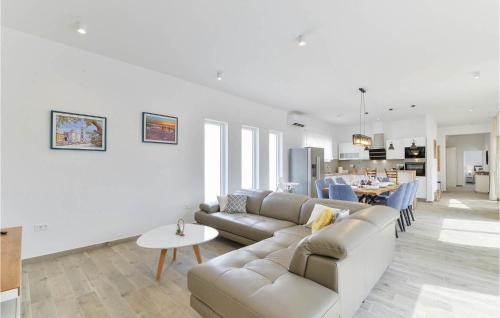 Vrsi House | Villa Rita Regina