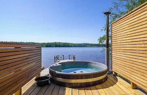 Klaukkala House | Villa Ritva - Modern - Lakefront - Hot Tub