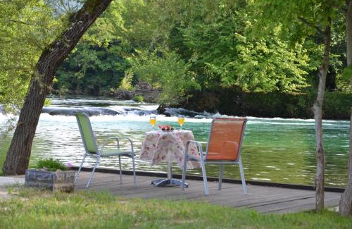 Mali Radic Villa | Villa River and Sky