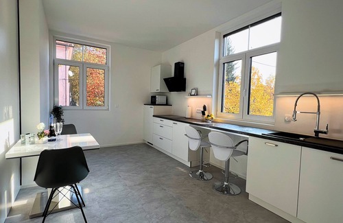 Ljubljana City Centre Apartment | Villa Riverside - Modern & Spacious Family Suite