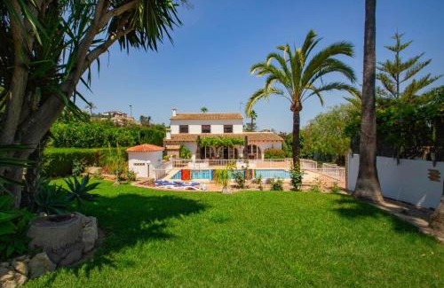 Paratella Villa | Villa Rocky - Plusholidays