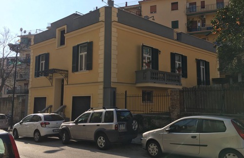 Bagnoli Apartment | VILLA ROSA - Apartment n. 2 "GIGLIO" (4 beds):