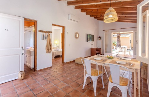 Son Xoriguer Villa | Villa 'S'Avarqueta' with Shared Pool, Wi-Fi and Air Conditioning