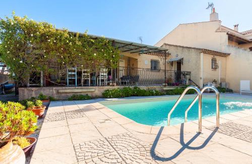 Port-Saint-Louis-du-Rhone Bed & Breakfast | Villa Salamandre