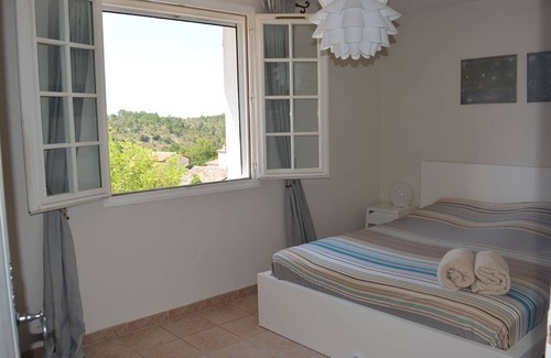 Saint-Maurice-dʼArdeche House | Villa Saint-Maurice-d'Ardèche, 4 bedrooms, 8 persons