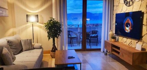 Slatine Apartment | Villa Salena with pool Slatine