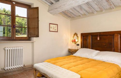 Castiglione d'Orcia Villa | Villa San Michele by PosarelliVillas