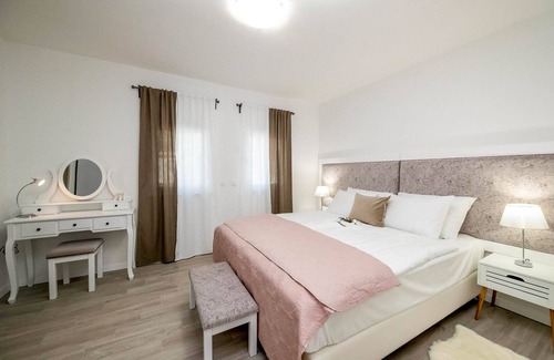 Tribalj Villa | Villa Savin - Four Bedroom Villa, Sleeps 8