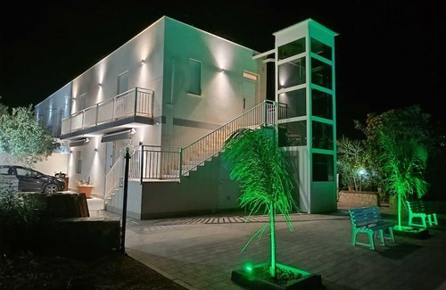 Naro Villa | Villa 'Scanio's House' with Private Pool, Wi-Fi and Air Conditioning