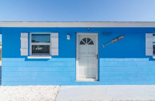 Biltmore Beach House | Villa Serenity, Pet Friendly