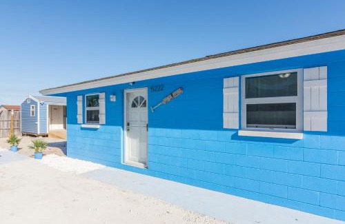 Biltmore Beach House | Villa Serenity, Pet Friendly