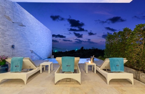 Moo 5 Villa | Villa Shade of Blue