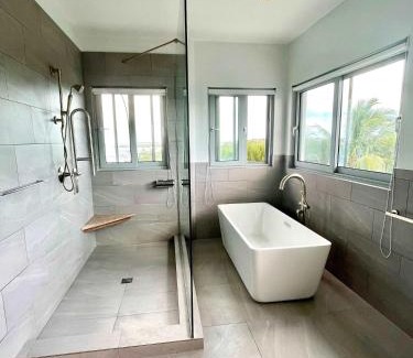 Blue Mountain Villa | Villa Skyline 5 Bedroom stunning Ocean View