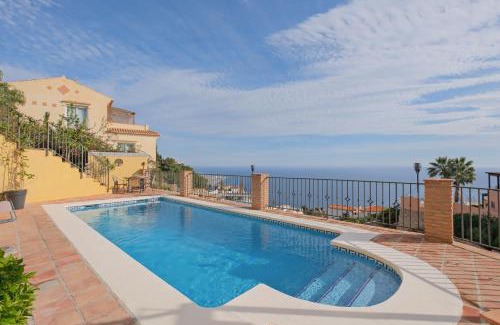 Salobrena Villa | Villa Sol y Mar with heated pool and jacuzzi