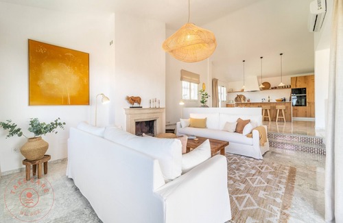 Puerto de la Torre Villa | Villa Solazul, El Atabal, Malaga - TakeCareMalaga