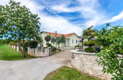 Marcana House | Villa Sole, Ferienvilla Mit Eigenem Pool Bei Pula
