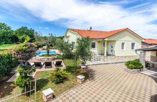 Marcana House | Villa Sole, Ferienvilla Mit Eigenem Pool Bei Pula