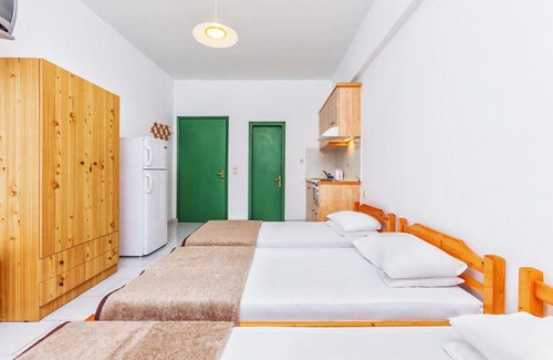 Agia Paraskevi Apartment | VILLA SOLENA