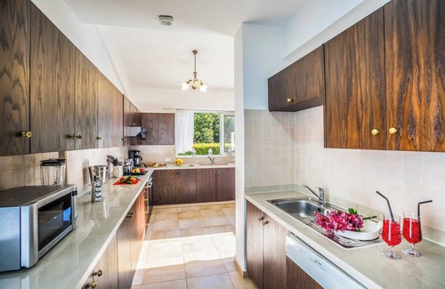 Giolou Villa | Villa Stephanos - Three Bedroom Villa, Sleeps 6