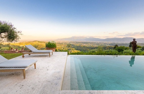 Lucca Villa | Villa Sunset, Luxury Farmhouse with Infinity Pool and Incredible Views in Lucca