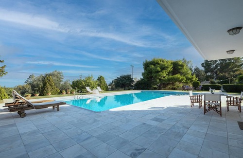 Kropia Villa | Villa 'Supreme and Classy Pool Residence ' with Mountain View, Wi-Fi and Air Conditioning