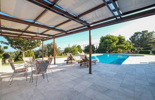 Kropia Villa | Villa 'Supreme and Classy Pool Residence ' with Mountain View, Wi-Fi and Air Conditioning
