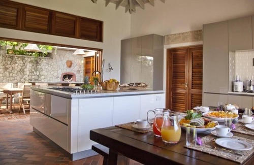 Marigot Bay Villa | Villa Susanna in Marigot Bay by Personal Villas - Landscaped Gardens and Private Patio with Jacuzzi
