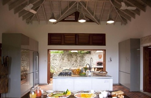 Marigot Bay Villa | Villa Susanna in Marigot Bay by Personal Villas - Landscaped Gardens and Private Patio with Jacuzzi