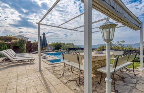 Rasa Villa | Villa Targeto with Sea View