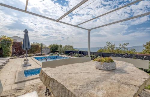 Rasa Villa | Villa Targeto with Sea View