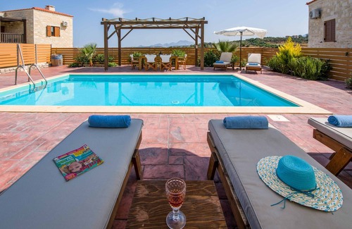 Kirianna Villa | Villa Terpsi Klio - Three Bedroom Villa, Sleeps 6