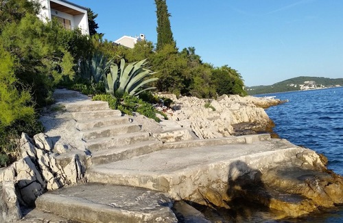 Seget Vranjica Villa | Villa Tonka Seget Vranjica - only 10 meters away from the beach.