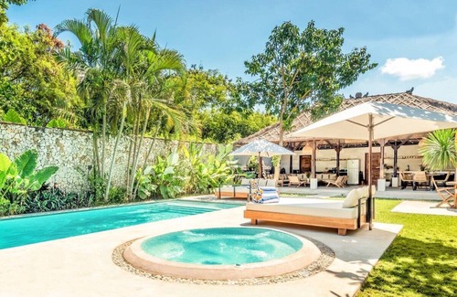 Petitenget Villa | Villa Toscana - Huge 7BDR with 3 Pools