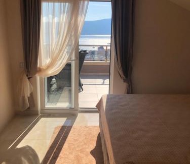 Tivat Apartment | Villa Travertino