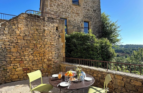 Carsac-Aillac Villa | Villa Turnac, Pour 12 Personnes, Piscine Chauffée. Vue Unique sur la Dordogne!