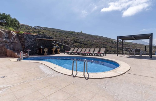 Armenime Villa | Villa Una Summary: Vi