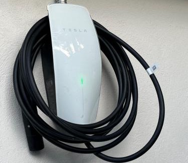 Zapopan House | Villa Universitaria sustentable con cargador para autos electricos