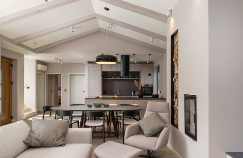 Kadumi House | Villa Ursaria with pool, sauna, whirlpool